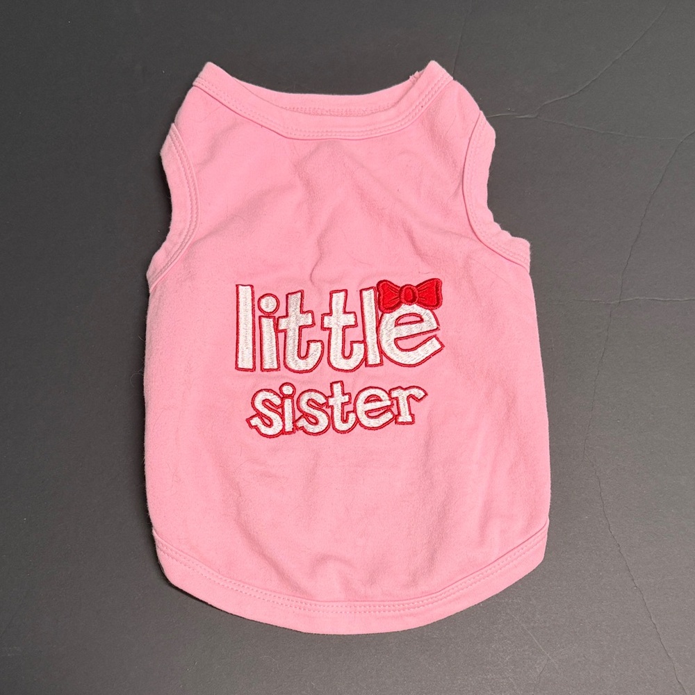 BNWOT PARISIAN PET PINK EMBROIDERED 109% COTTON “ LITTLE SISTER” DOGGY T-SHIRT - Picture 6 of 15